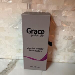 Grace Perfect Skin Vitamin C Booster Serum - Gray and Purple